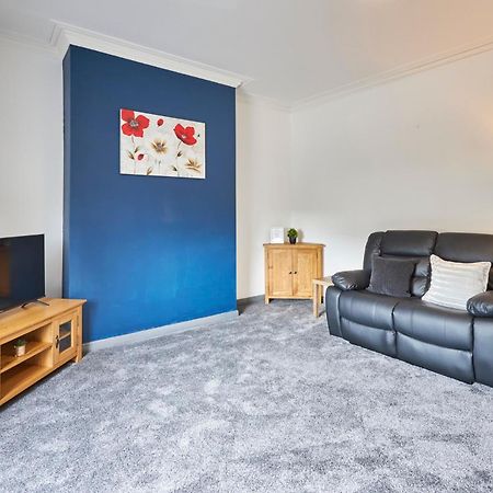 Host & Stay - Clarendon Apartments Редкар Екстериор снимка