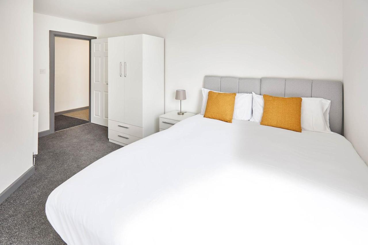 Host & Stay - Clarendon Apartments Редкар Екстериор снимка