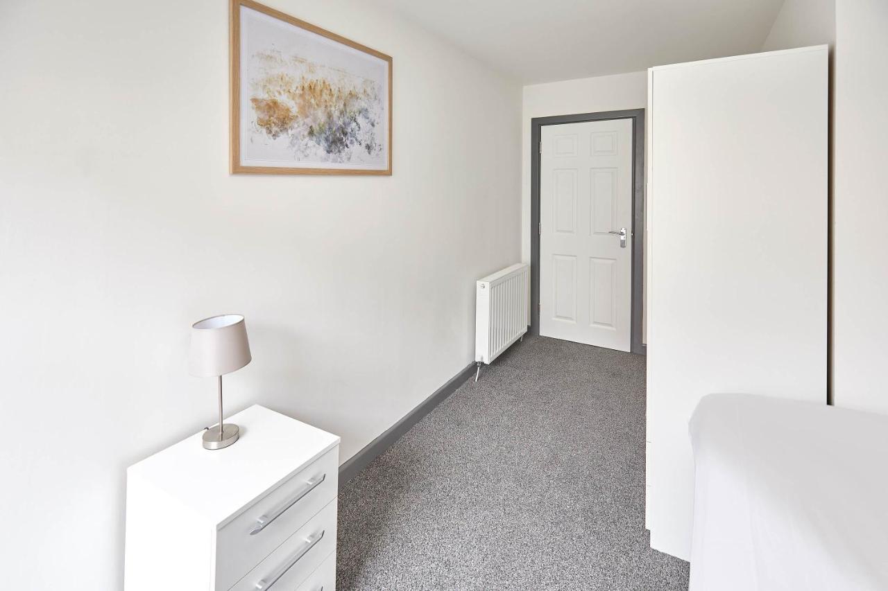 Host & Stay - Clarendon Apartments Редкар Екстериор снимка
