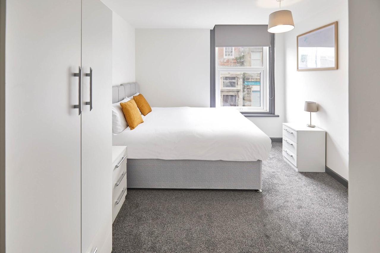Host & Stay - Clarendon Apartments Редкар Екстериор снимка