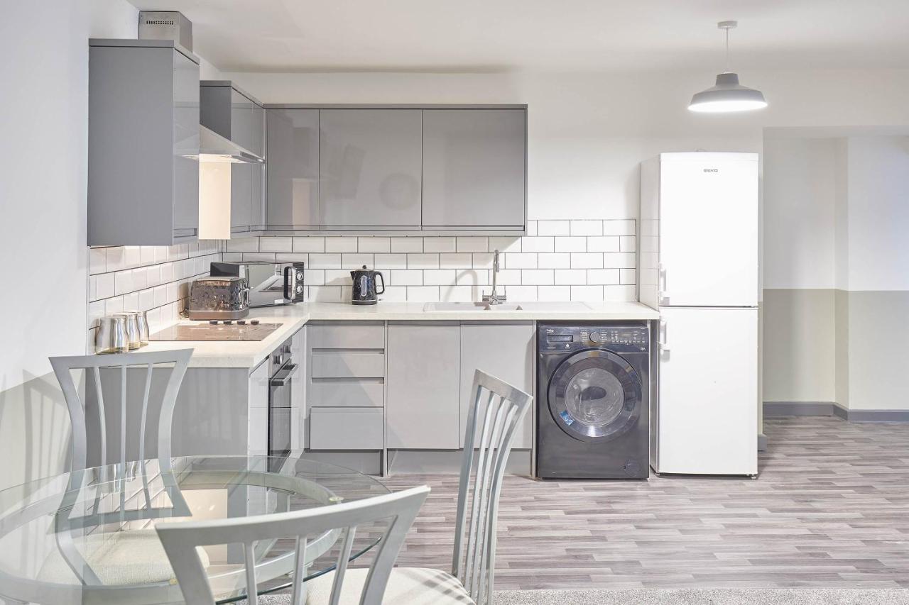 Host & Stay - Clarendon Apartments Редкар Екстериор снимка